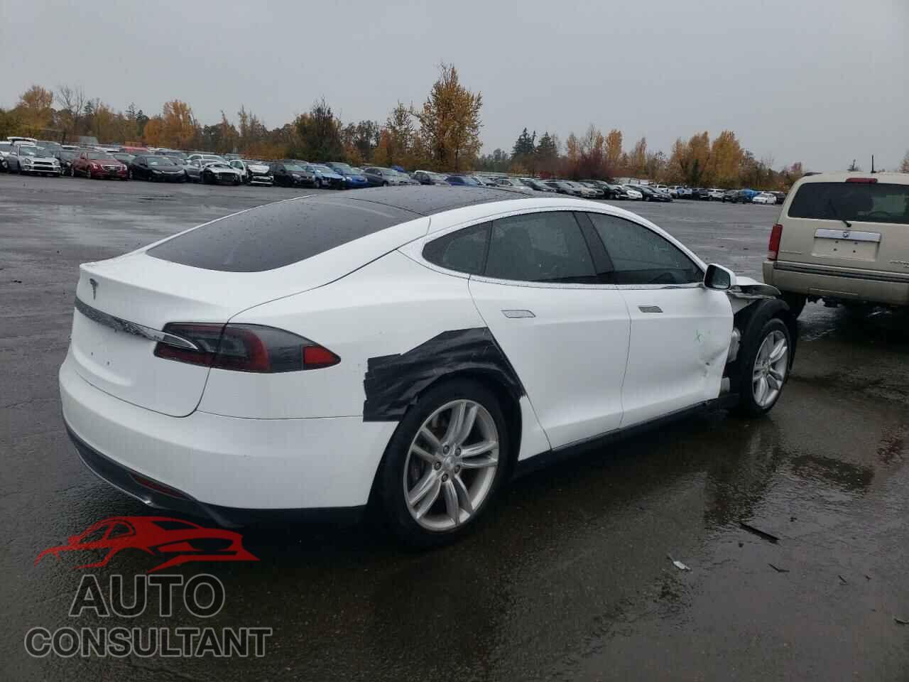 TESLA MODEL S 2013 - 5YJSA1CN0DFP04497