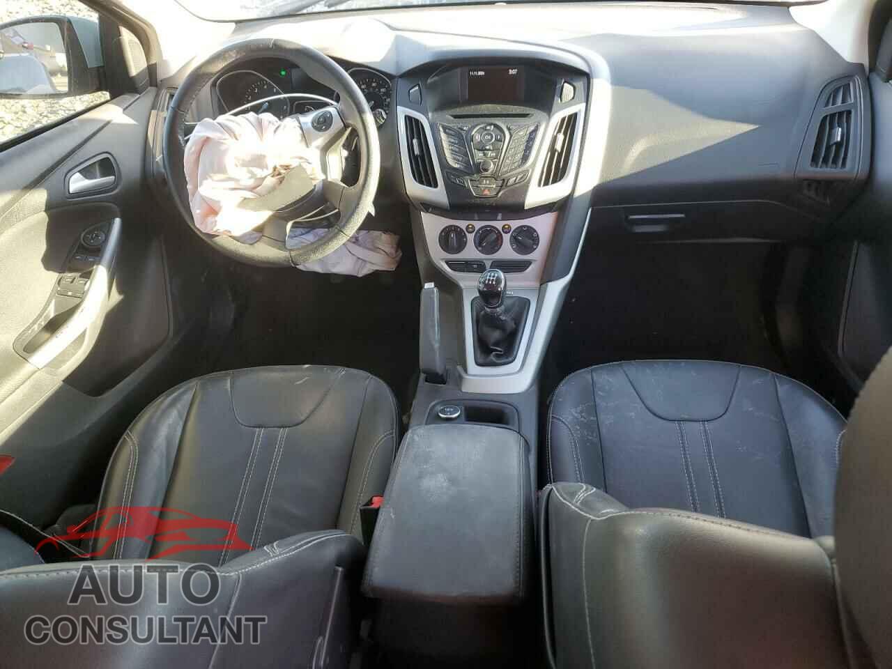 FORD FOCUS 2014 - 1FADP3K26EL285568