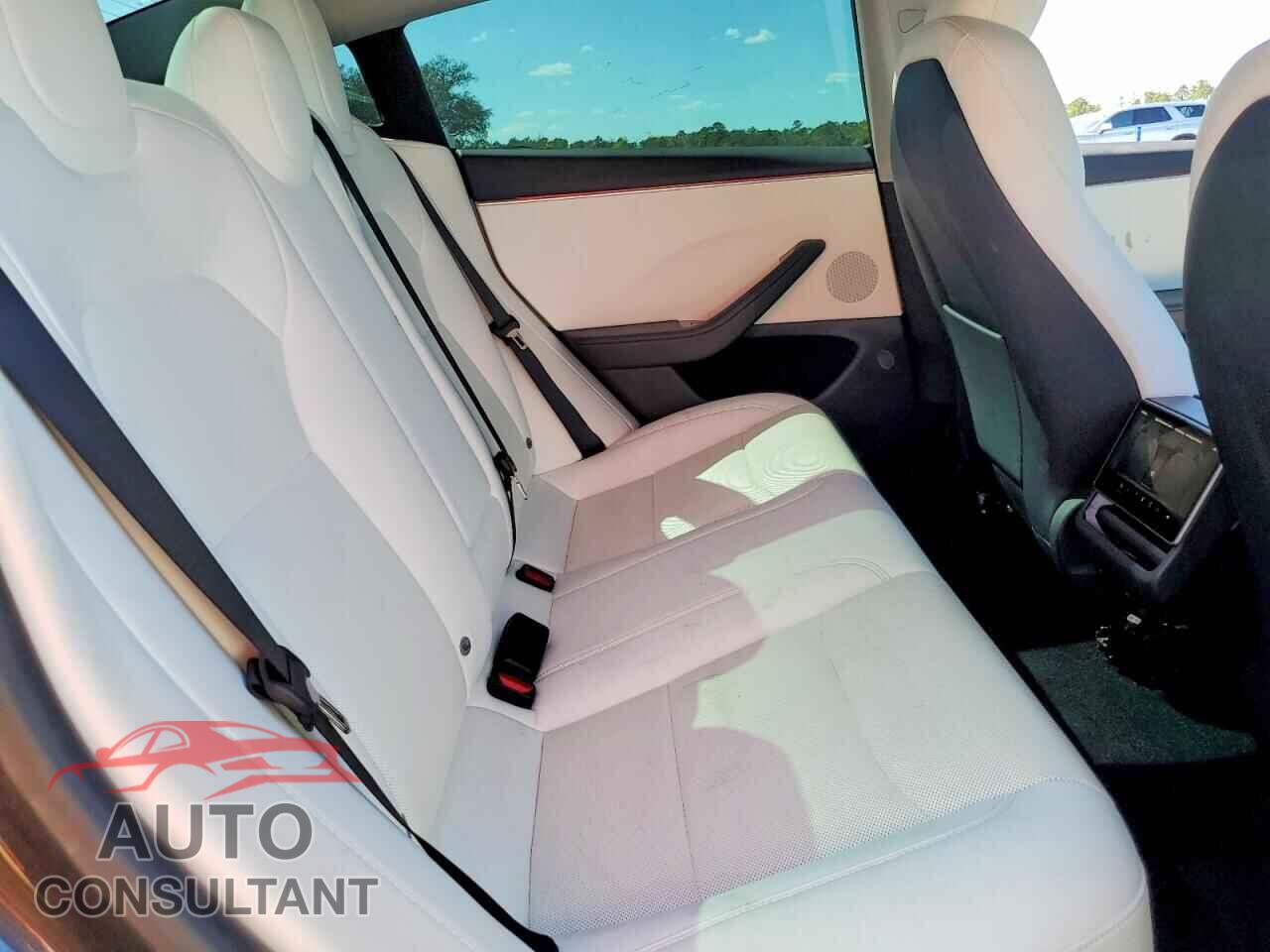 TESLA MODEL 3 2024 - 5YJ3E1EB5RF762009