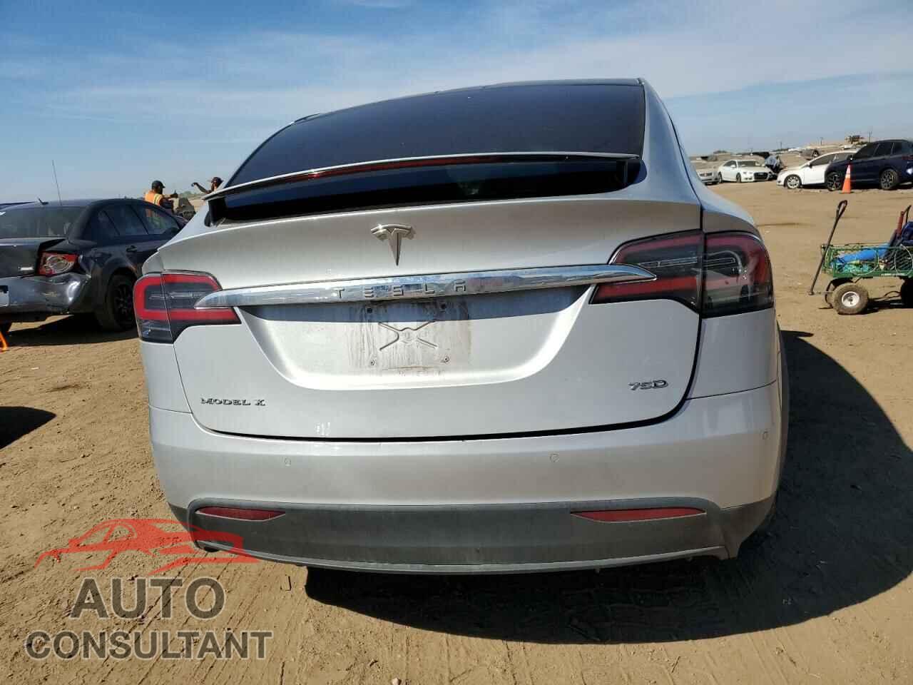 TESLA MODEL X 2018 - 5YJXCBE20JF112991