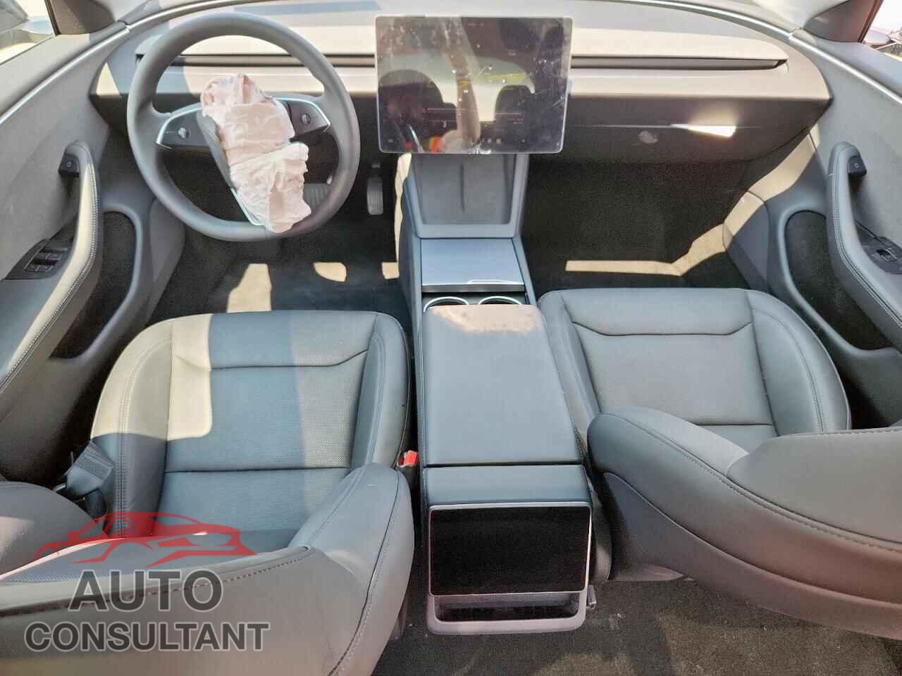 TESLA MODEL 3 2025 - 5YJ3E1EAXSF950991