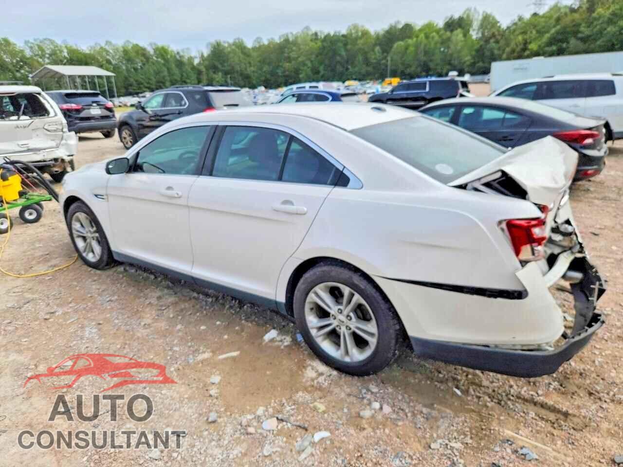 FORD TAURUS 2017 - 1FAHP2E89HG146172