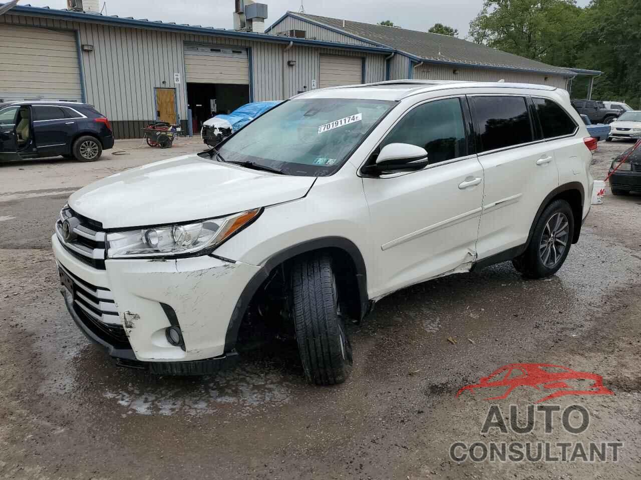 TOYOTA HIGHLANDER 2019 - 5TDJZRFH4KS604971