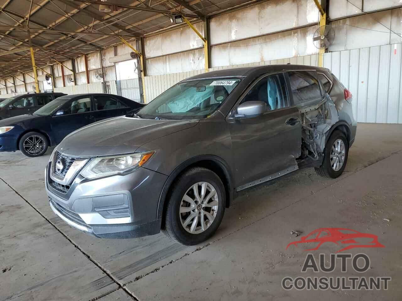 NISSAN ROGUE 2017 - JN8AT2MT2HW147039