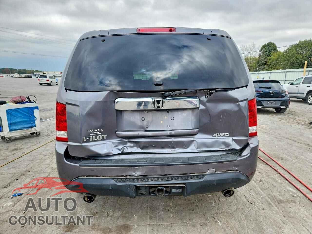 HONDA PILOT 2015 - 5FNYF4H42FB003699