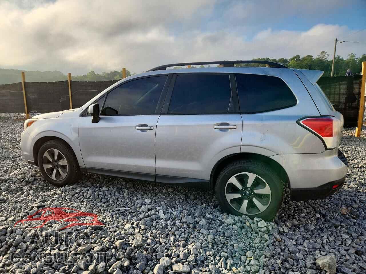 SUBARU FORESTER 2017 - JF2SJAEC0HH504352
