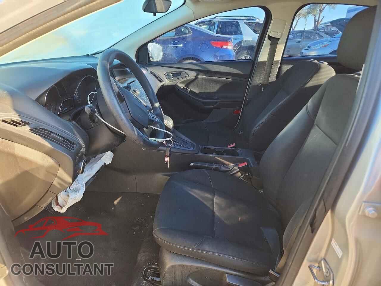FORD FOCUS 2017 - 1FADP3E24HL342978
