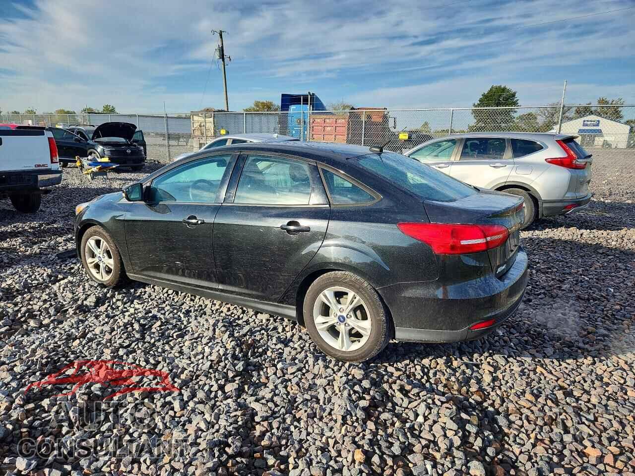 FORD FOCUS 2015 - 1FADP3F28FL203948