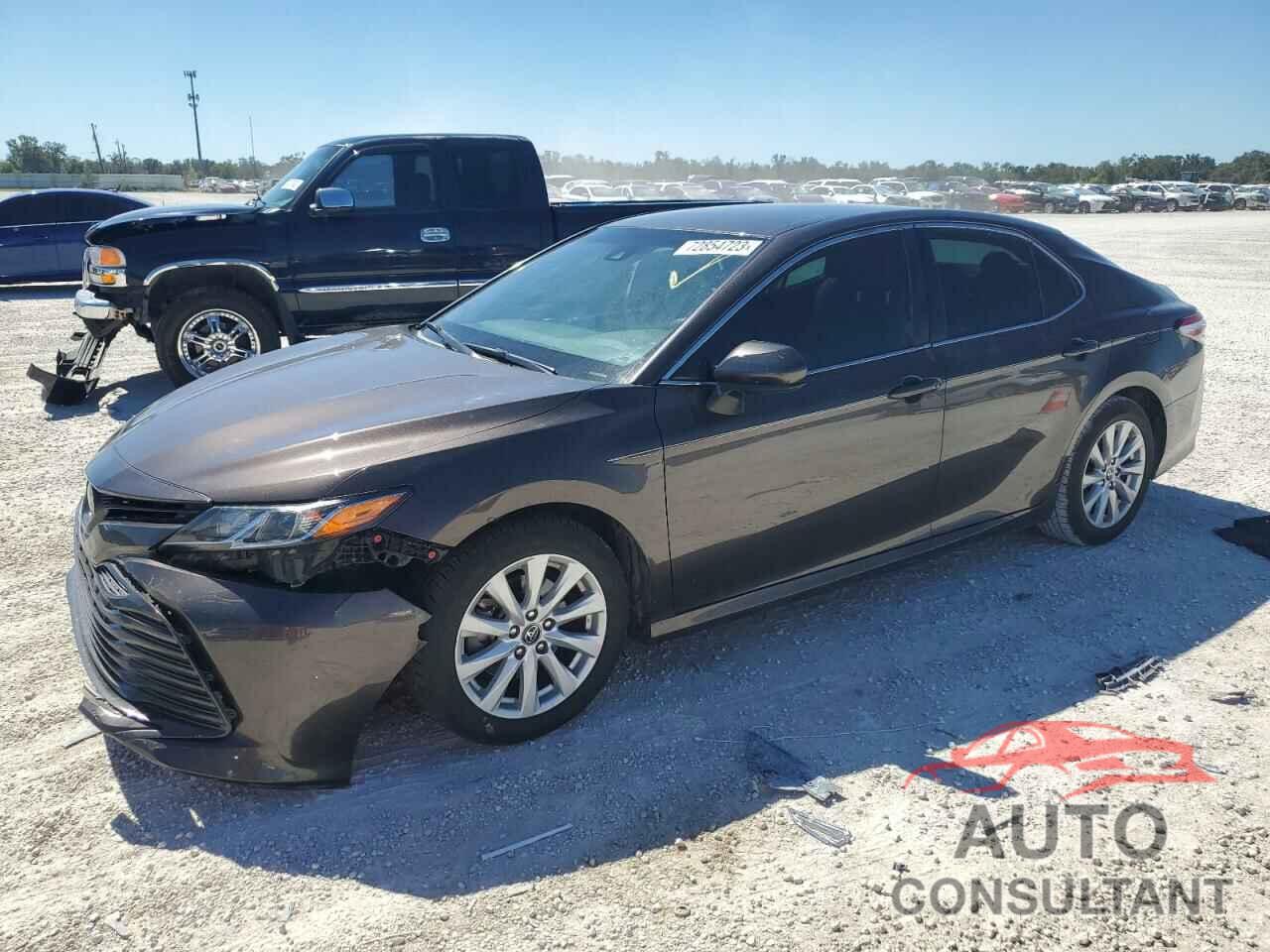 TOYOTA CAMRY 2018 - 4T1B11HK4JU675034