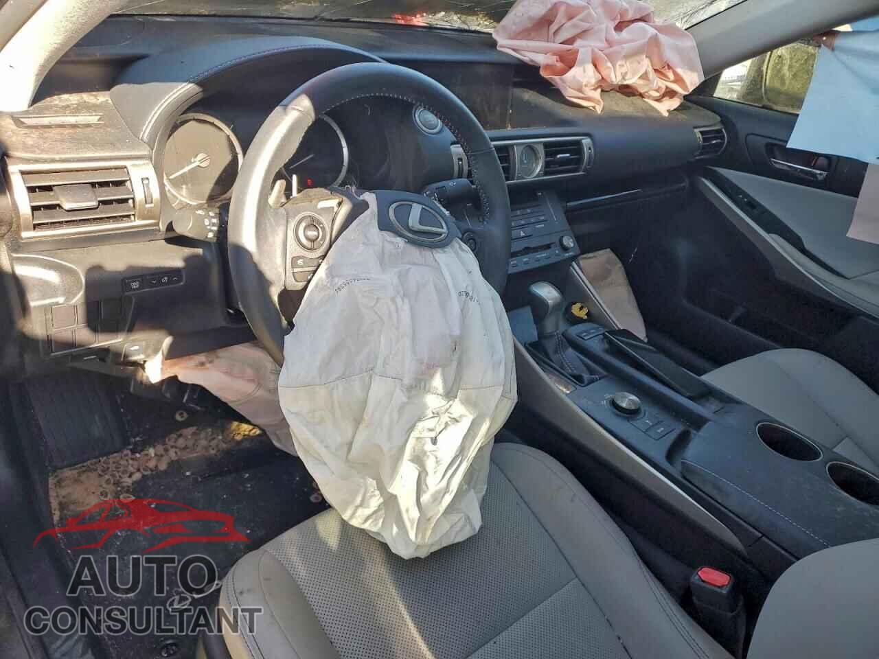 LEXUS IS 2015 - JTHBF1D29F5043884
