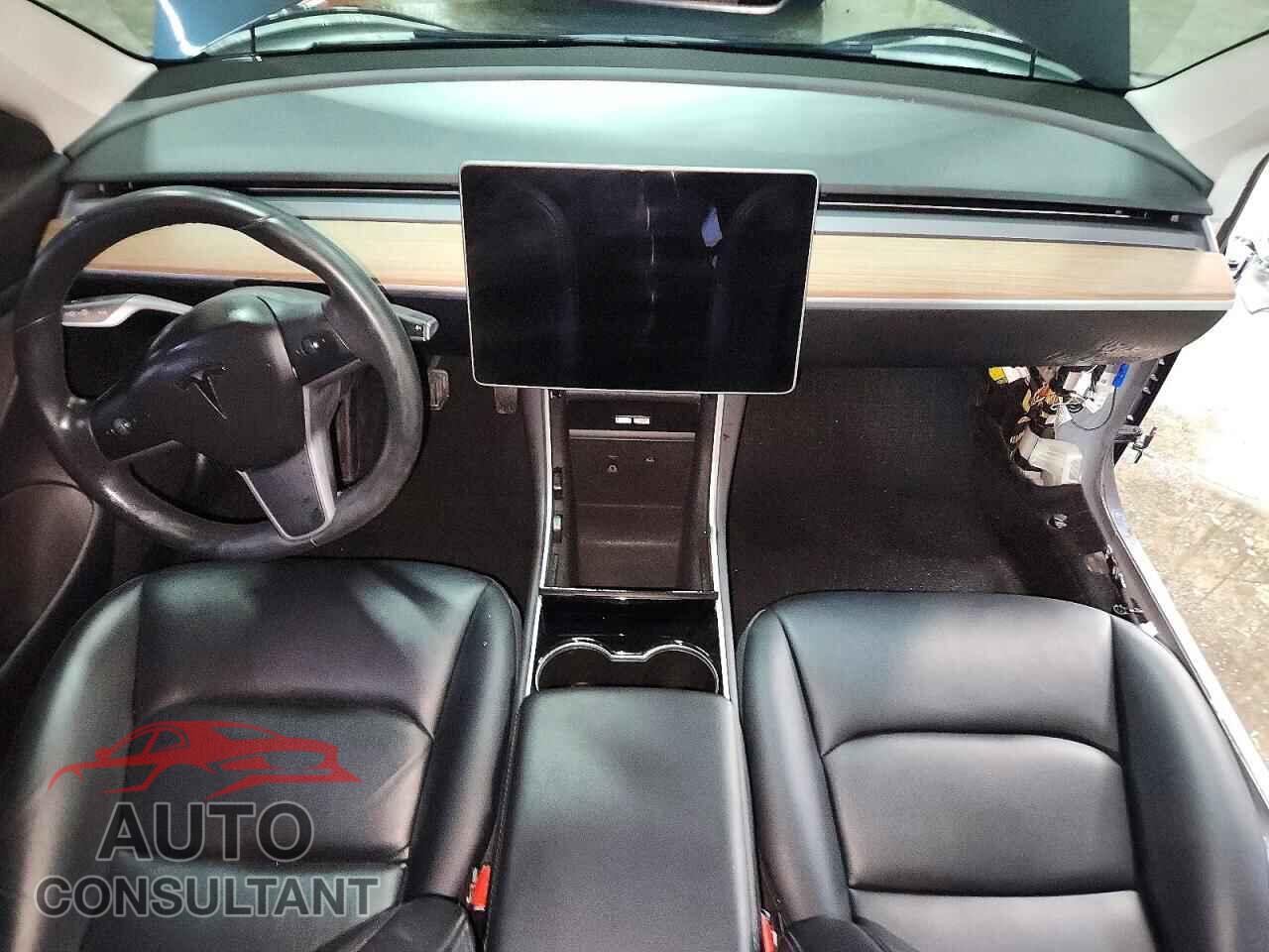 TESLA MODEL 3 2018 - 5YJ3E1EB4JF128548