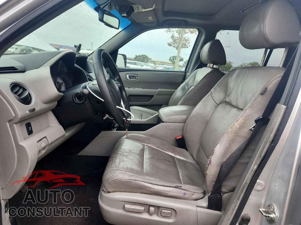 HONDA PILOT 2011 - 5FNYF4H61BB062304