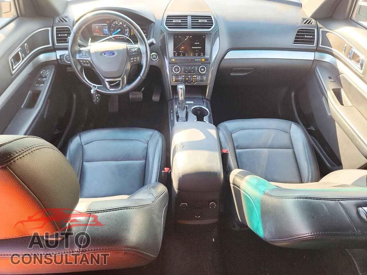 FORD EXPLORER 2017 - 1FM5K7D89HGA22263