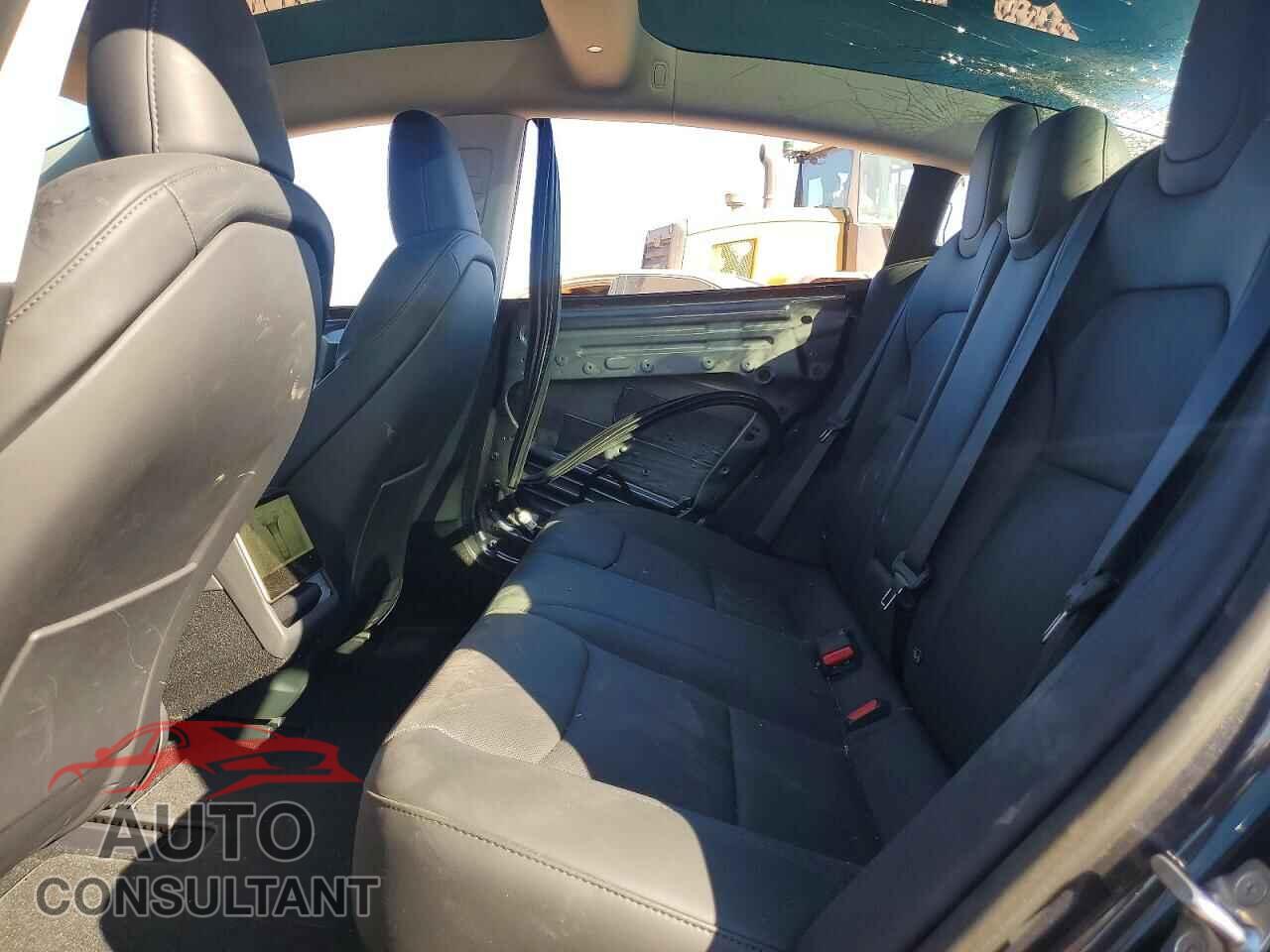 TESLA MODEL 3 2024 - 5YJ3E1EA8RF867036