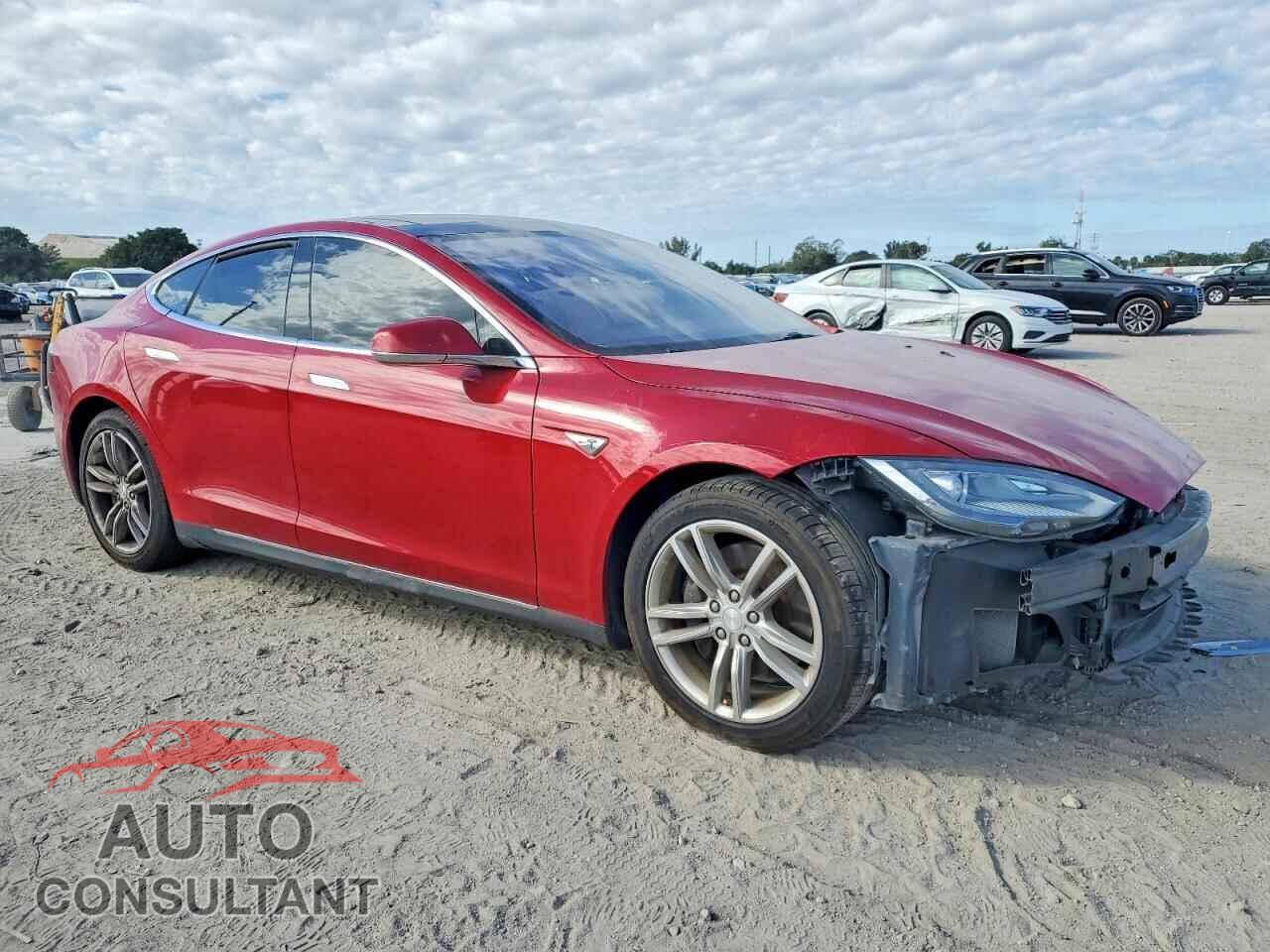 TESLA MODEL S 2013 - 5YJSA1CG6DFP20947