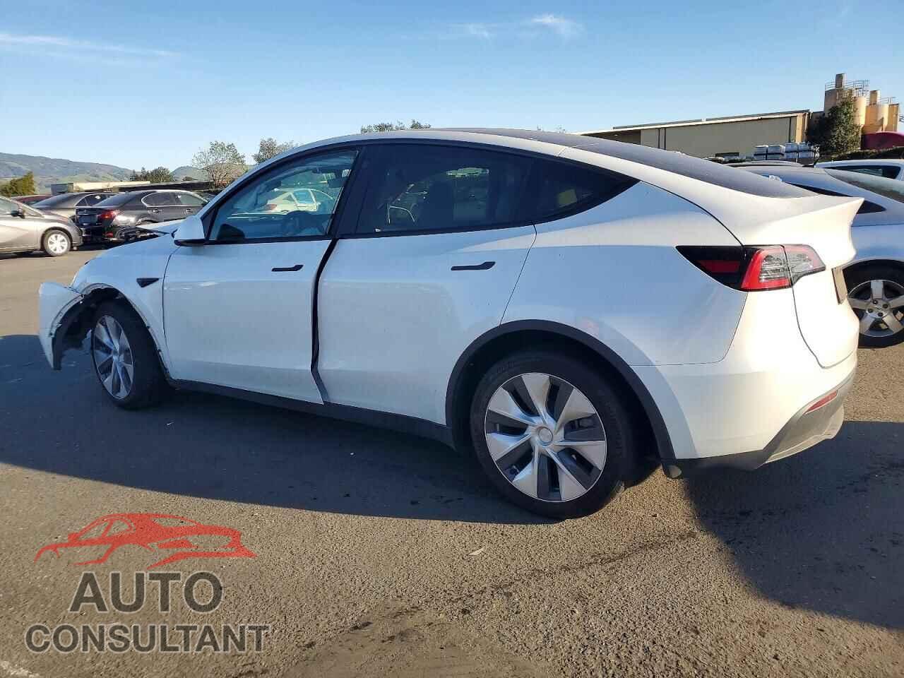 TESLA MODEL Y 2023 - 7SAYGAEE8PF700081