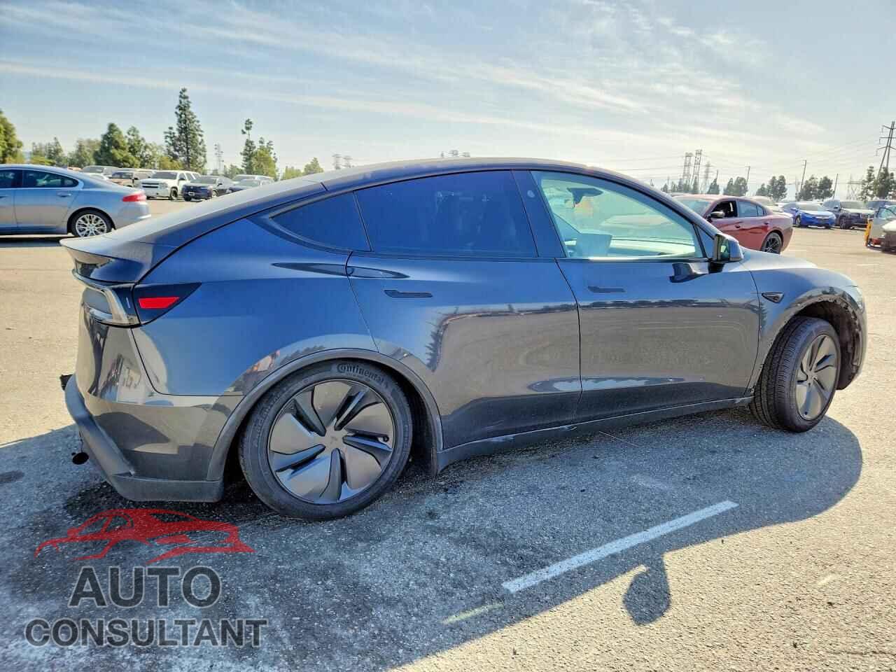 TESLA MODEL Y 2026 - 7SAYGDED1TF387779