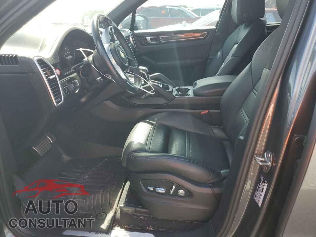 PORSCHE CAYENNE 2019 - WP1AB2AY0KDA65391