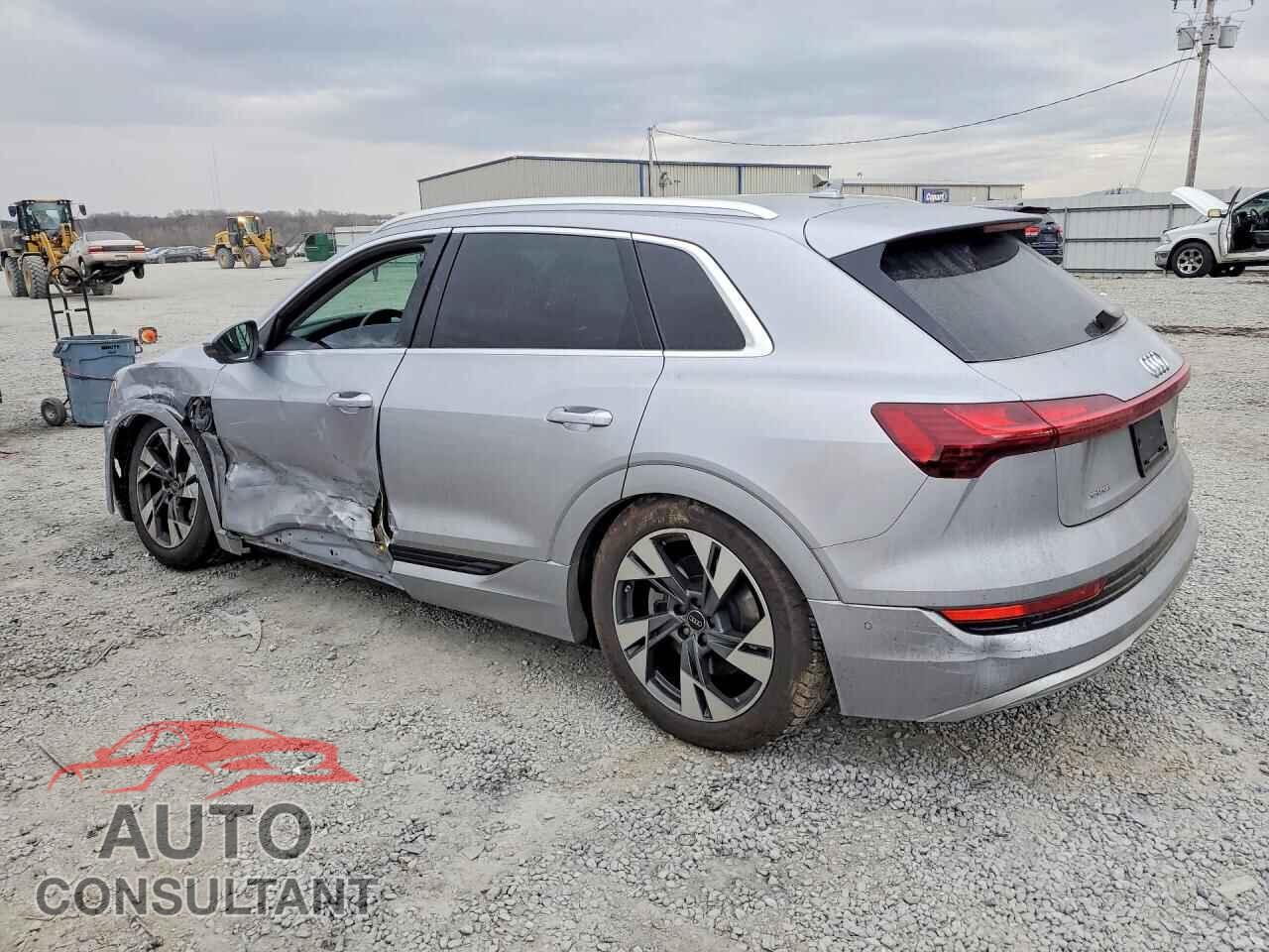 AUDI E-TRON 2022 - WA1LAAGE2NB033685