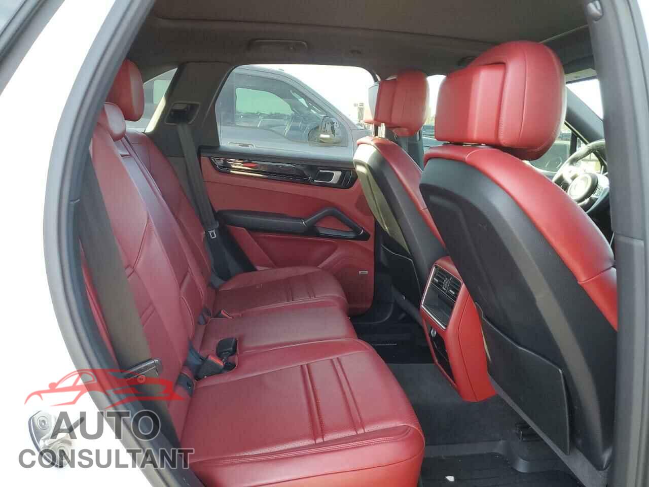 PORSCHE CAYENNE 2019 - WP1AA2AY1KDA03677