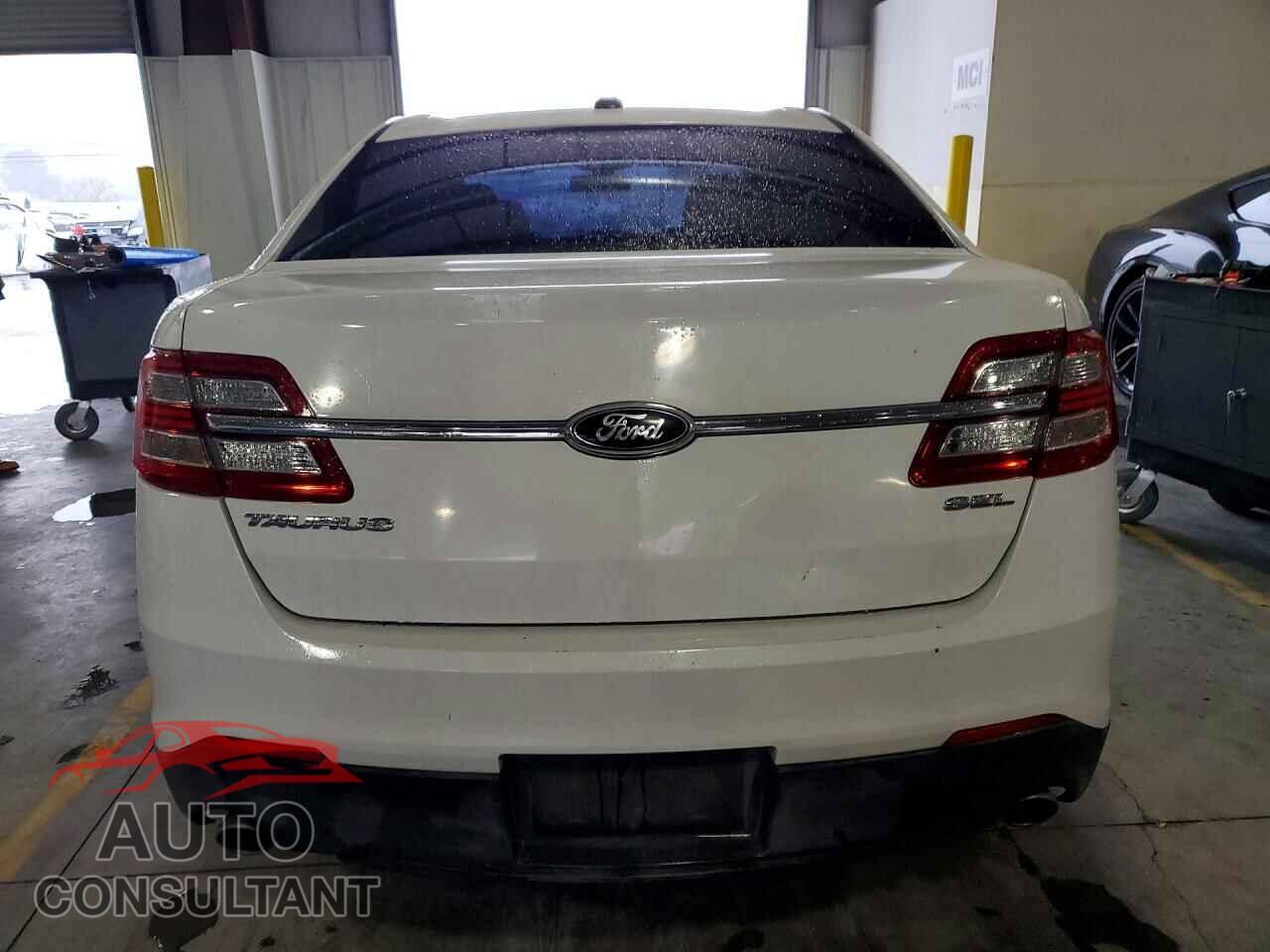 FORD TAURUS 2013 - 1FAHP2E80DG108212