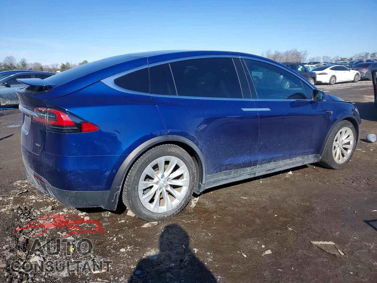 TESLA MODEL X 2017 - 5YJXCBE23HF076031
