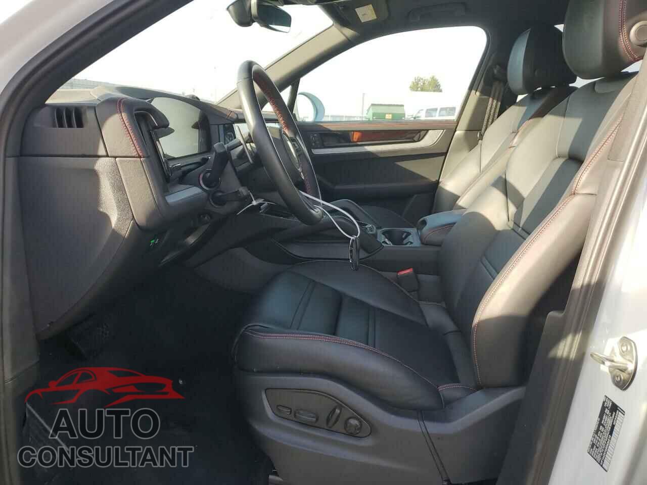 PORSCHE CAYENNE 2024 - WP1AA2AY6RDA06519