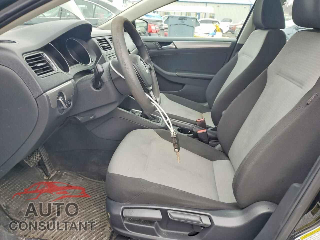 VOLKSWAGEN JETTA 2017 - 3VW2B7AJ0HM237449