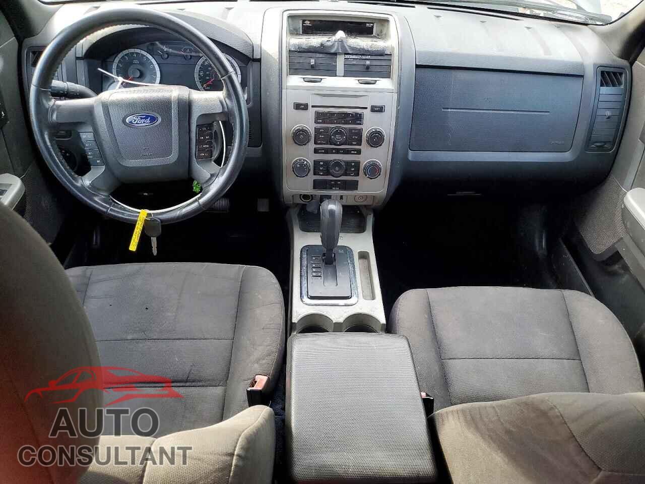 FORD ESCAPE 2011 - 1FMCU0D74BKC59652