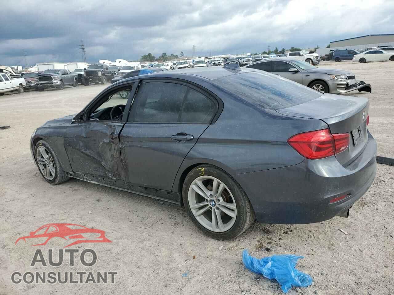 BMW 3 SERIES 2016 - WBA8E1G50GNU11226