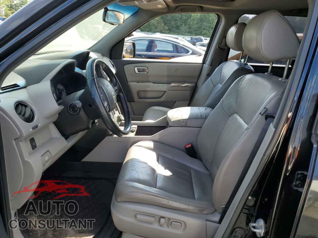HONDA PILOT 2011 - 5FNYF4H74BB018984