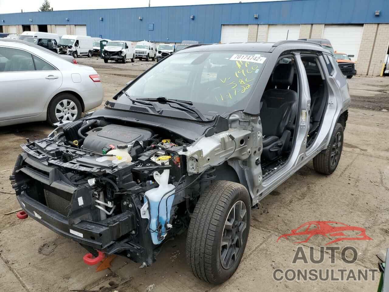 JEEP COMPASS 2019 - 3C4NJDDB7KT721900