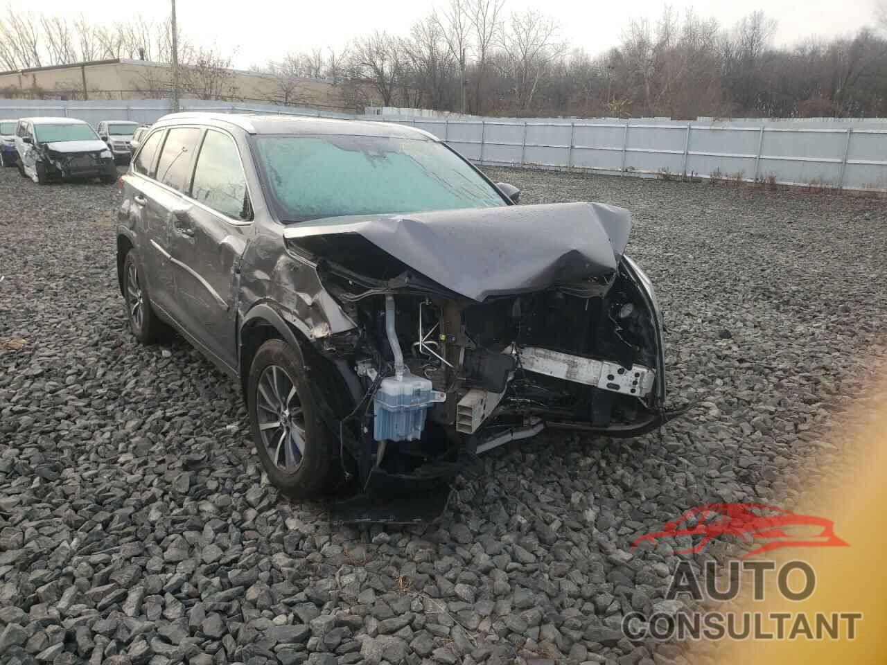 TOYOTA HIGHLANDER 2017 - 5TDJZRFH7HS438972