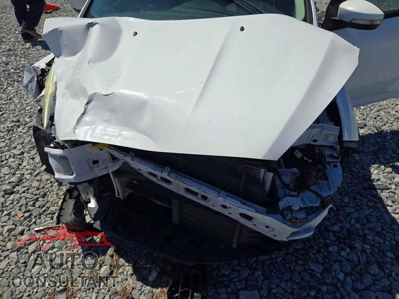 FORD FOCUS 2015 - 1FADP3F22FL298345