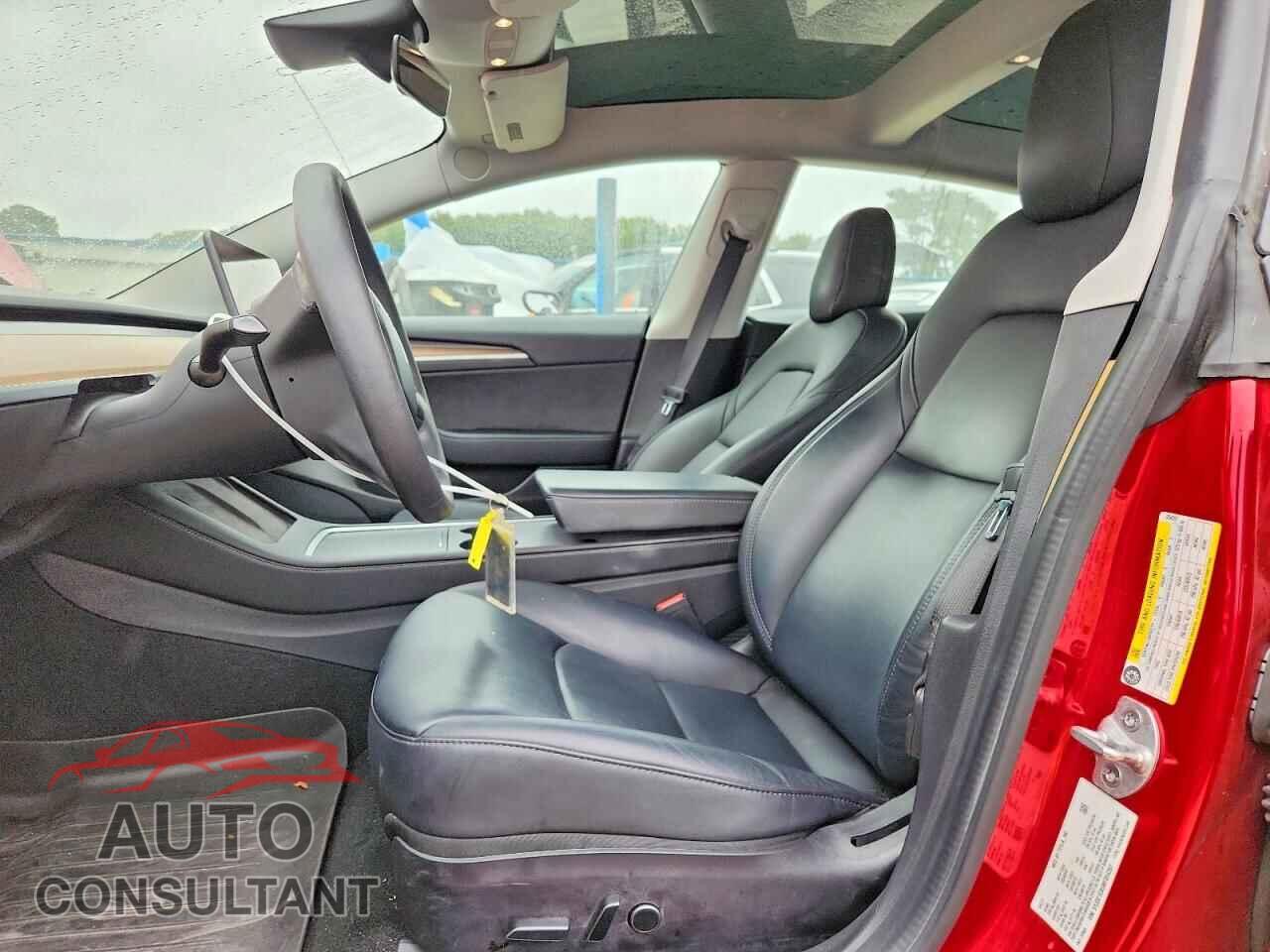 TESLA MODEL 3 2021 - 5YJ3E1EB5MF054397
