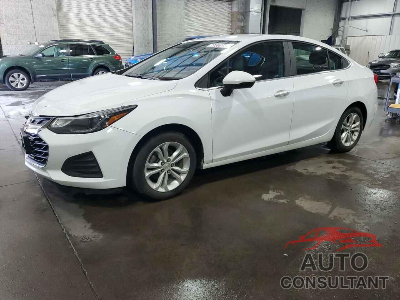 CHEVROLET CRUZE 2019 - 1G1BE5SM6K7143352