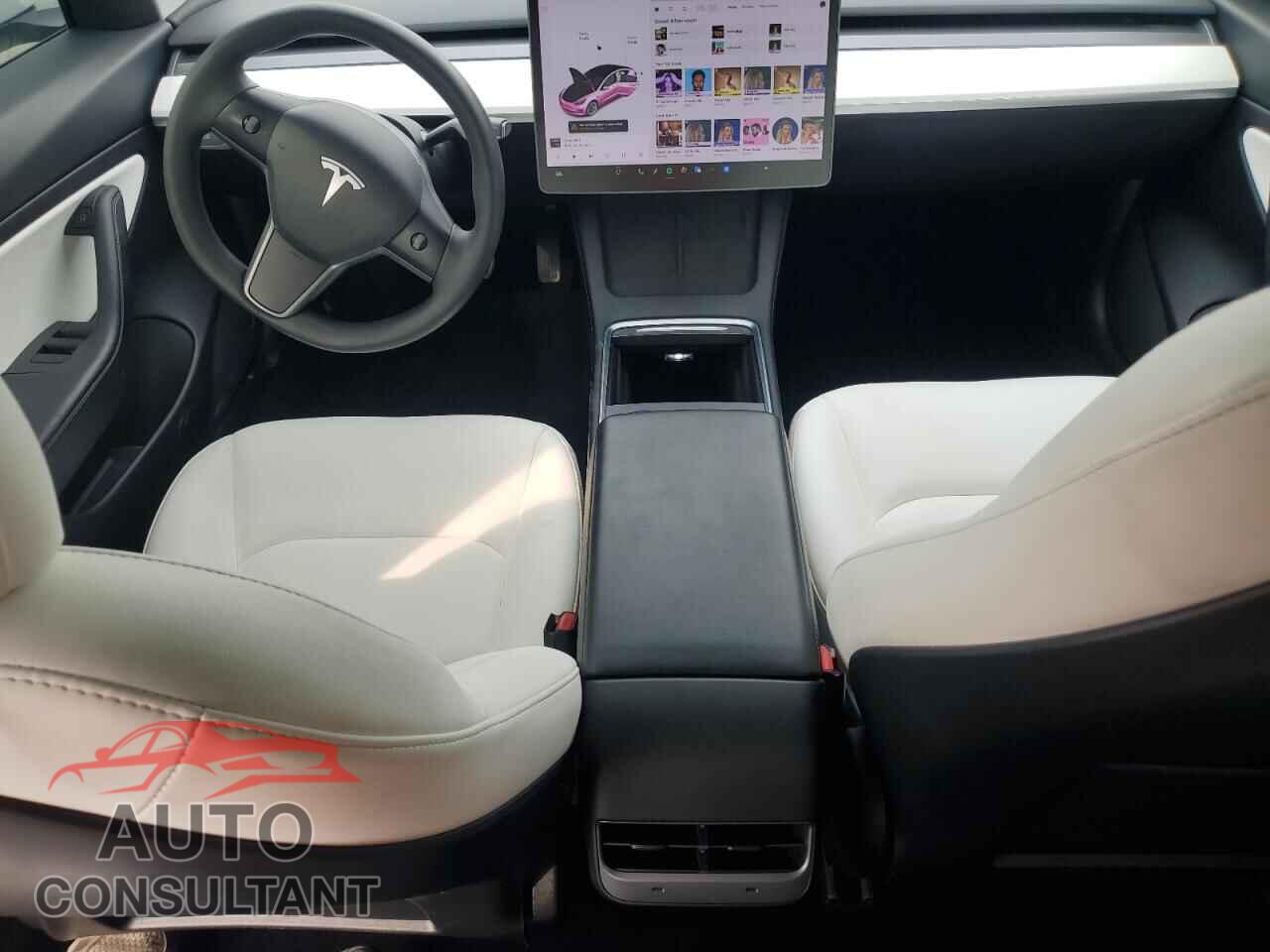 TESLA MODEL 3 2021 - 5YJ3E1EA5MF870033