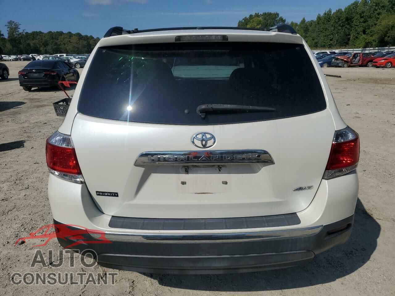TOYOTA HIGHLANDER 2013 - 5TDDK3EH8DS271189