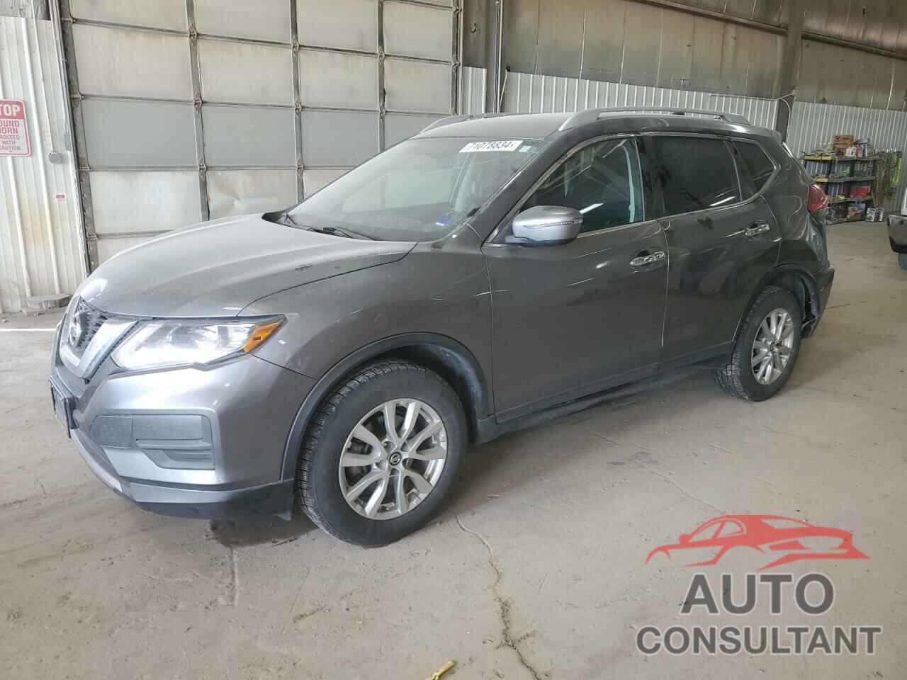 NISSAN ROGUE 2017 - KNMAT2MV3HP542211