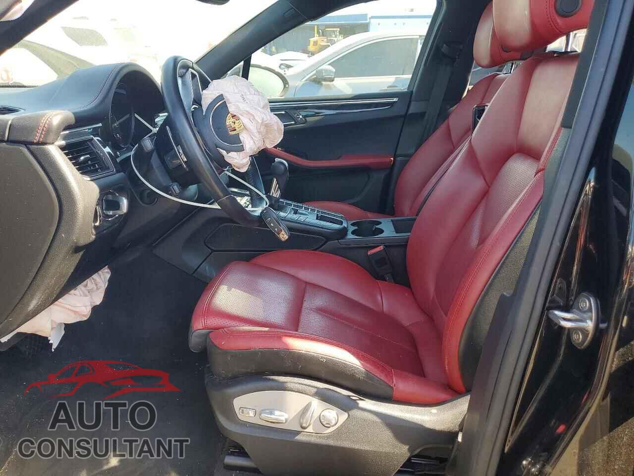 PORSCHE MACAN 2018 - WP1AA2A59JLB00104