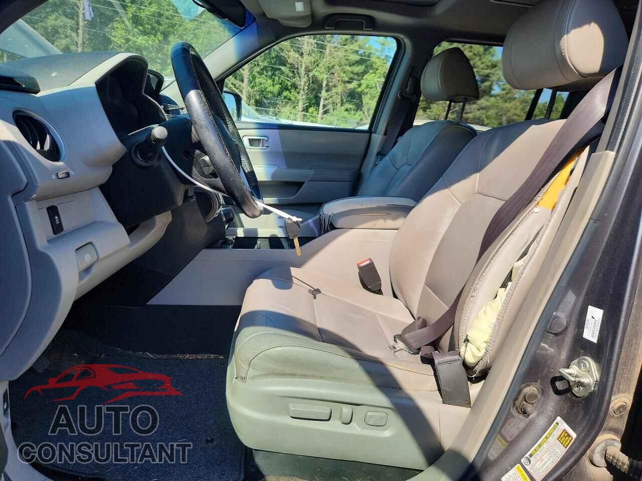 HONDA PILOT 2012 - 5FNYF3H61CB006181