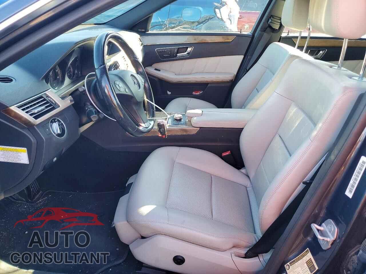 MERCEDES-BENZ E-CLASS 2011 - WDDHF8HB2BA303404