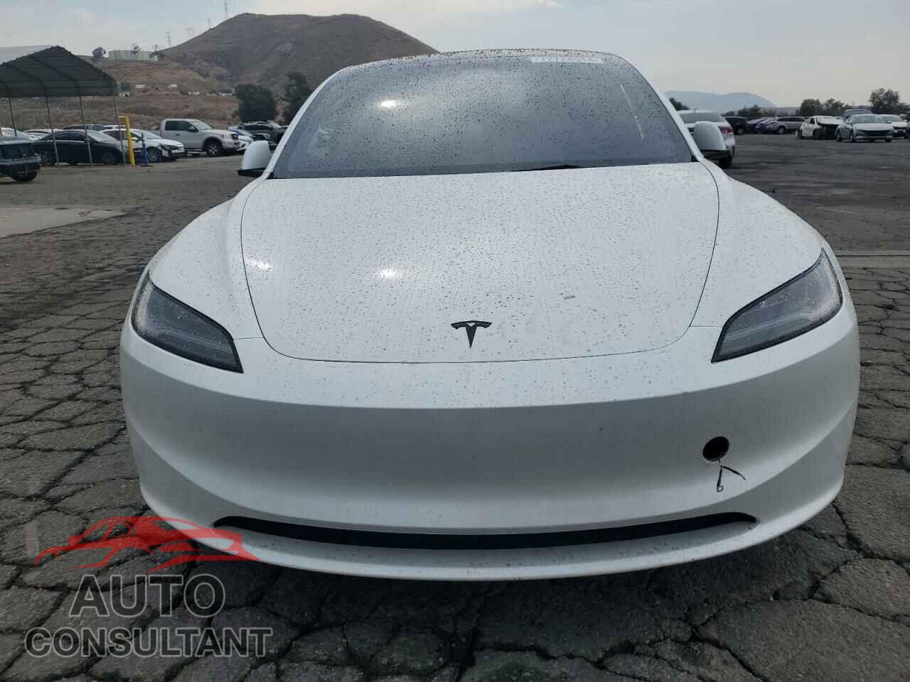 TESLA MODEL 3 2024 - 5YJ3E1EB8RF729148