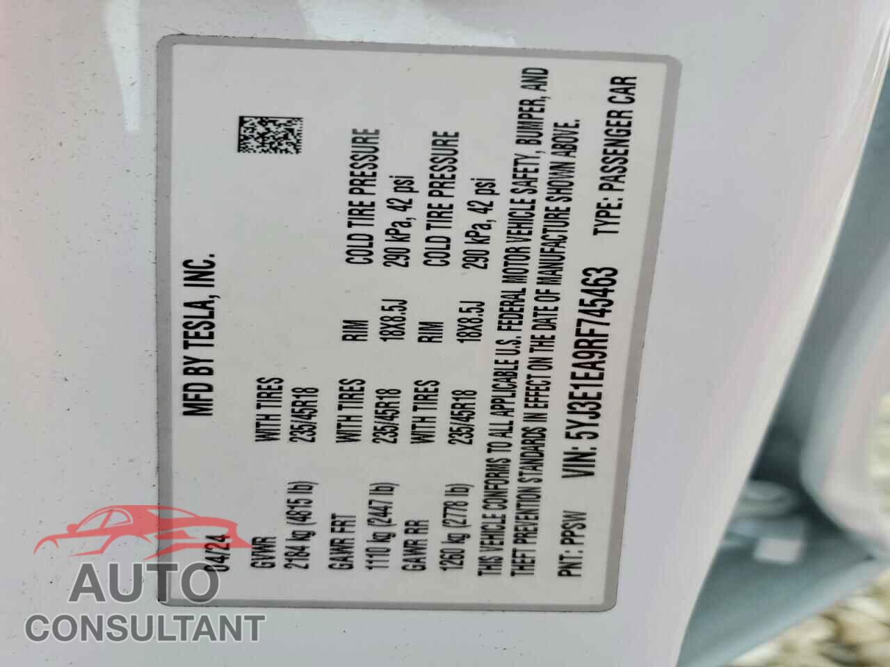 TESLA MODEL 3 2024 - 5YJ3E1EA9RF745463