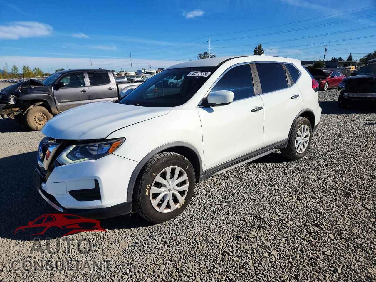 NISSAN ROGUE 2017 - KNMAT2MT3HP569178