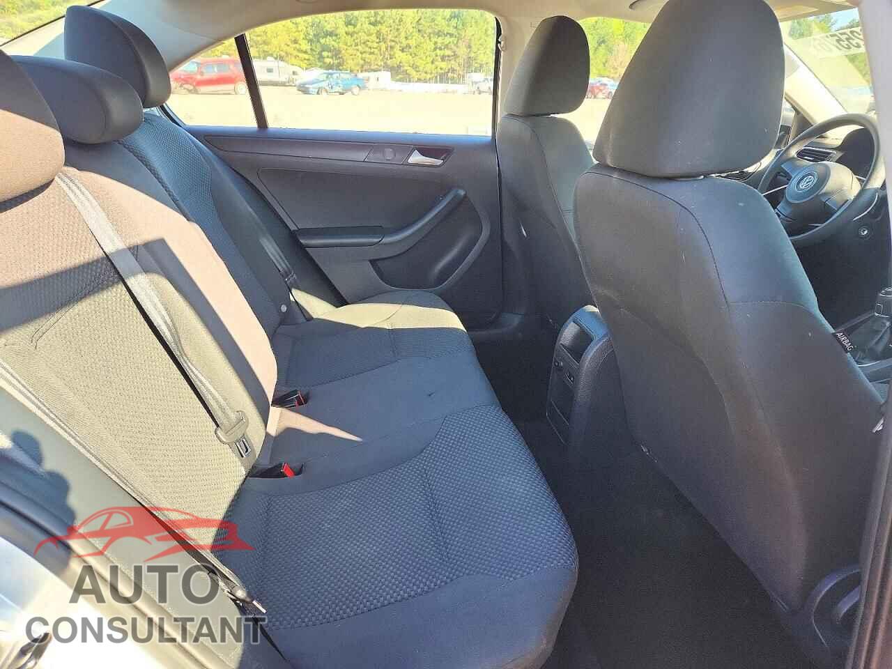 VOLKSWAGEN JETTA 2014 - 3VW1K7AJ2EM371970