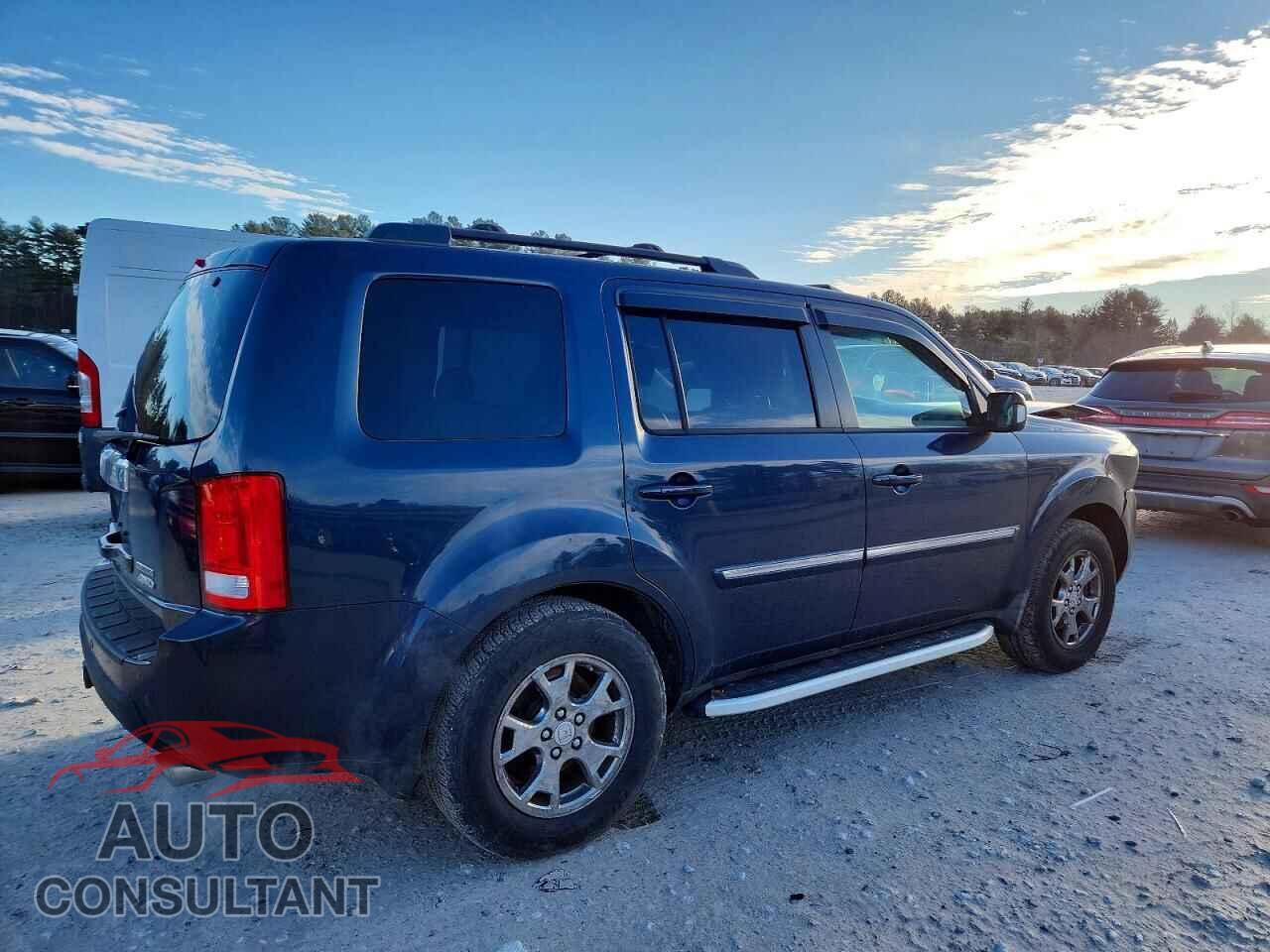 HONDA PILOT 2011 - 5FNYF4H93BB037673