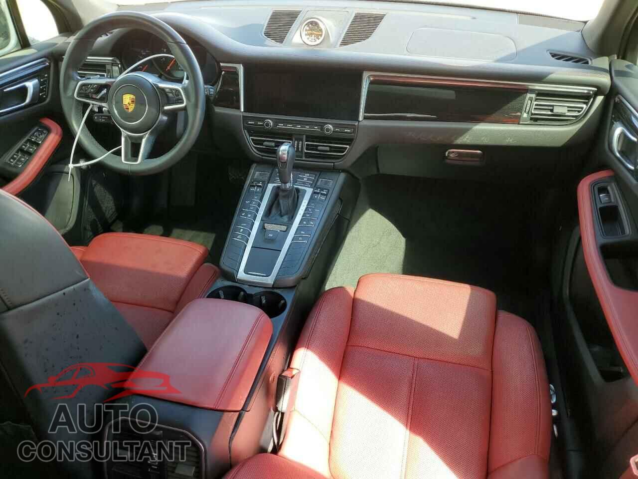 PORSCHE MACAN 2021 - WP1AA2A52MLB00675