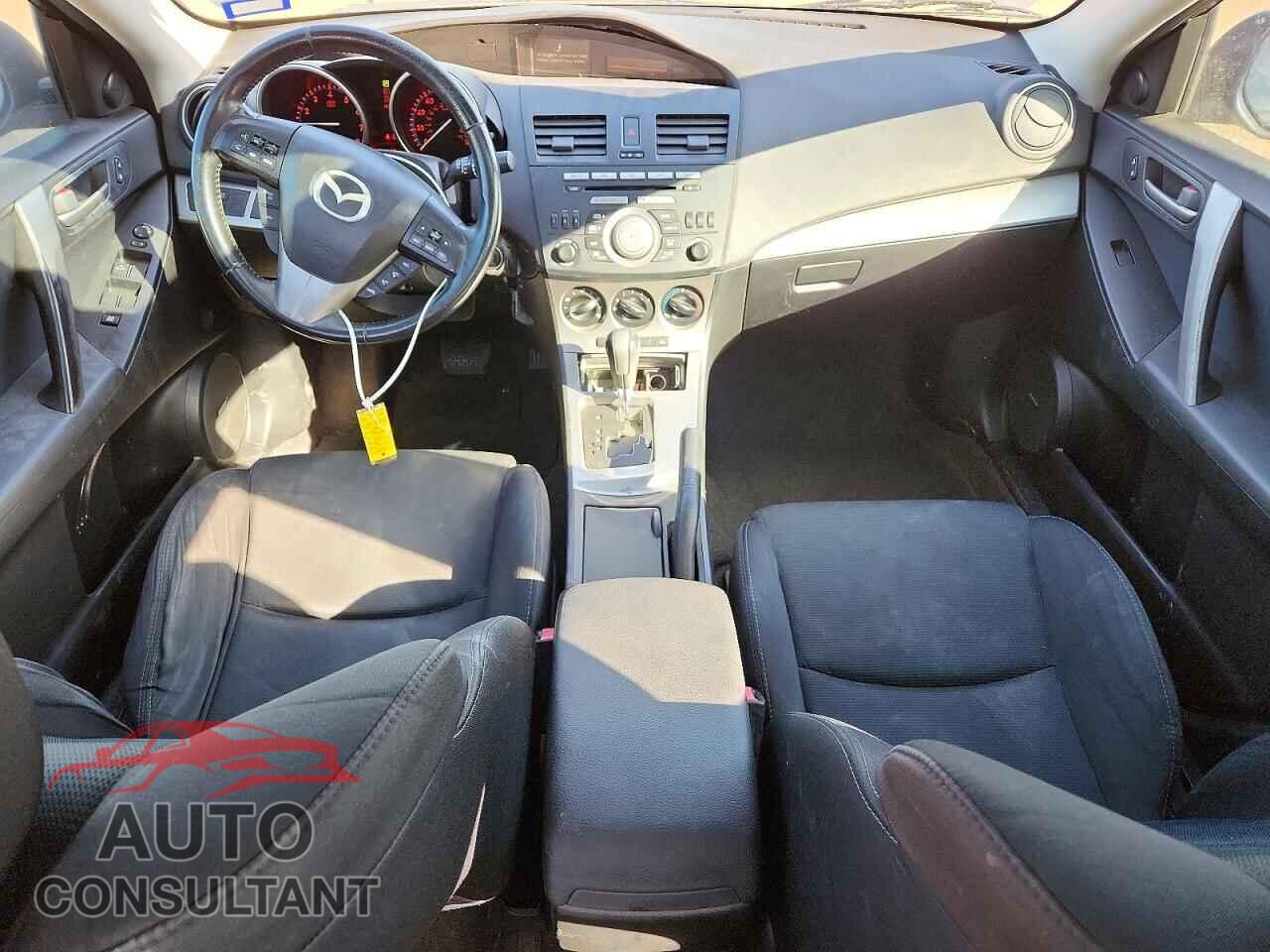 MAZDA MAZDA3 2011 - JM1BL1U56B1424288