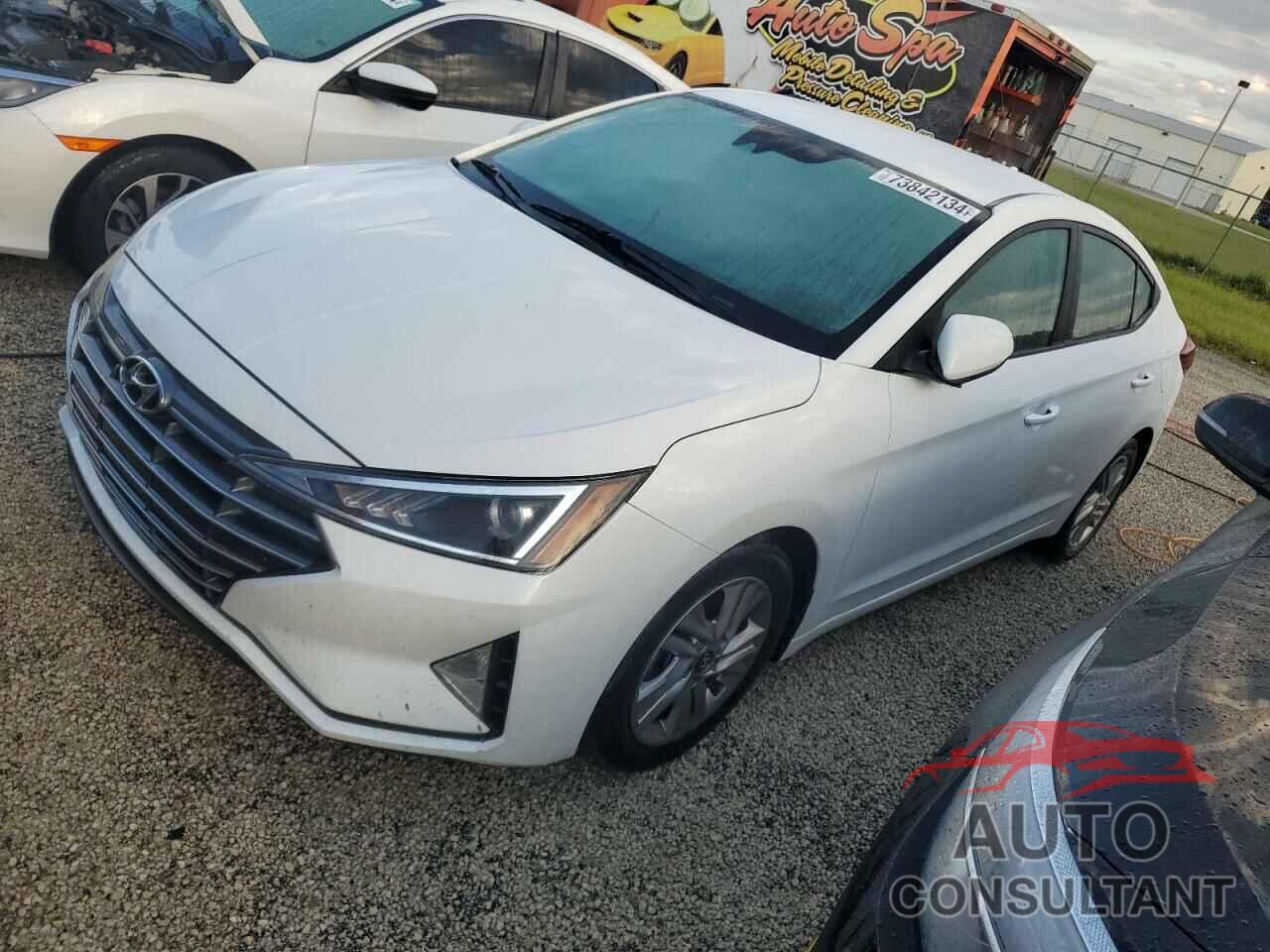 HYUNDAI ELANTRA 2019 - 5NPD84LFXKH452075